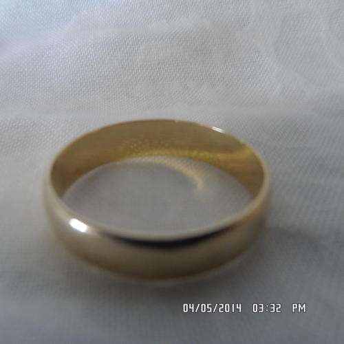 9CT GOLD LADIES WEDDING BAND.