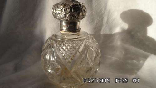 STUNNING HALLMARKED SILVER AND CRYSTAL PERFUME BOTTLE