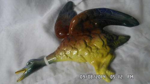 ICONIC 1960'S LUCIA WARE FLYING DUCK .....LARGE