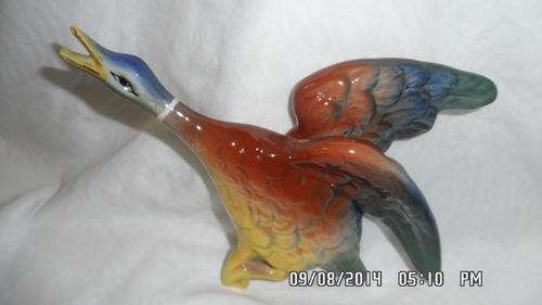 ICONIC 1960'S LUCIA WARE FLYING DUCK .....MEDIUM