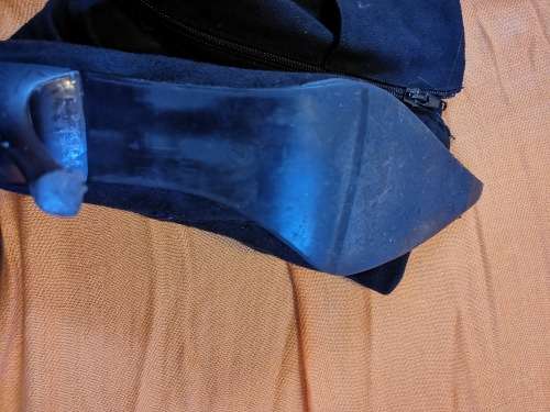 Gorgeous black knee-high suede boots size 7