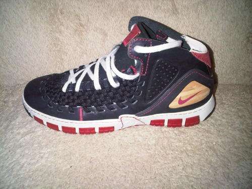 Classic Nike Sneakers / Takkies
