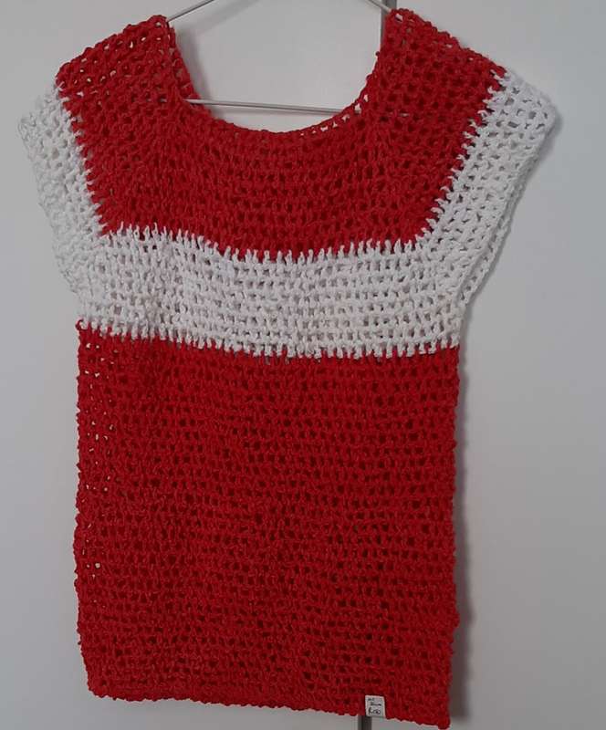 13 - 14 yrs/ xxs  Girls red & white top