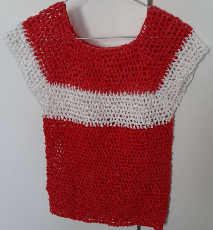 13 - 14 yrs/ xxs  Girls red & white top