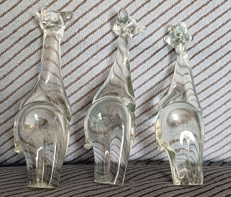 3 Ngwenya Glass Giraffes