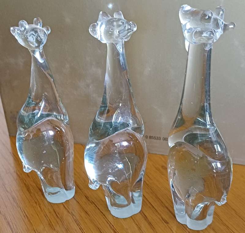 3 Ngwenya Glass Giraffes