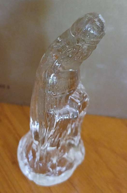 Glass Figure of a wise man caring box