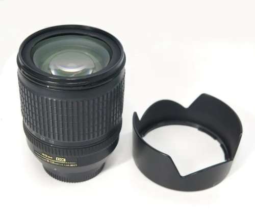 Nikon AF-S 18-135mm f/3.5-5.6G ED DX LENS
