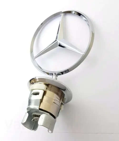 Metal Chrome Bonnet Hood Logo For Merc 204 W212 W211 W203 W213 W205 - Chrome with Blue Wreath