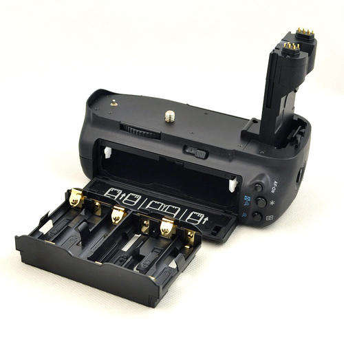 Generic battery grip for Canon EOS 7D Mark I DSLR Camera (BG-E7)