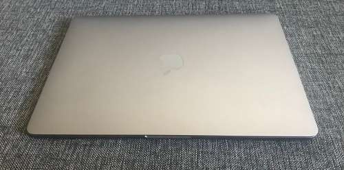 13-inch MacBook Pro with Touch Bar 2.9GHz i5 processor 512GB - Space Grey + FREE USB-C Hub