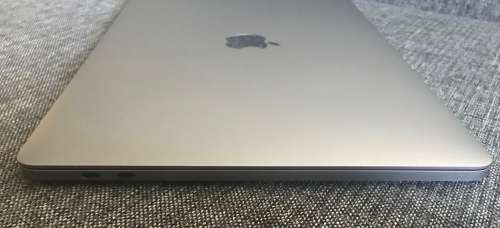 13-inch MacBook Pro with Touch Bar 2.9GHz i5 processor 512GB - Space Grey + FREE USB-C Hub