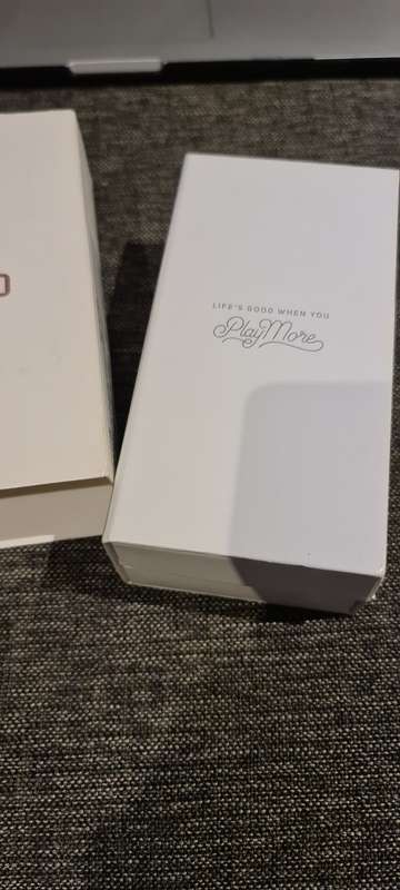 LG V20 - Dual Display