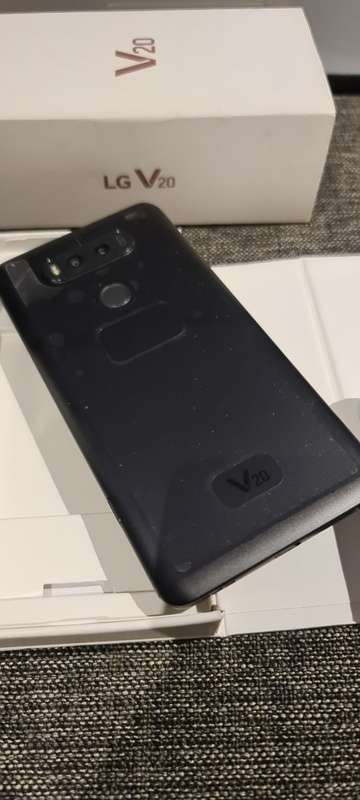 LG V20 - Dual Display