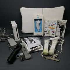 Nintendo Wii Console + Extras