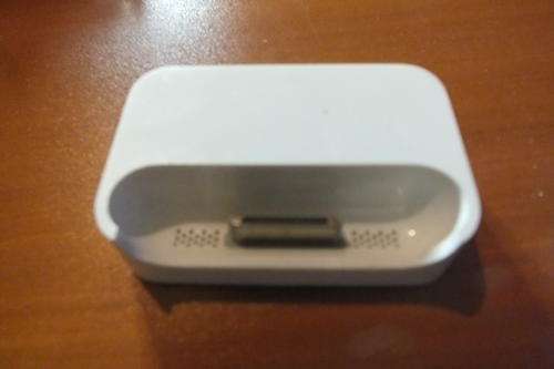 Apple Iphone 4s docking/charging station
