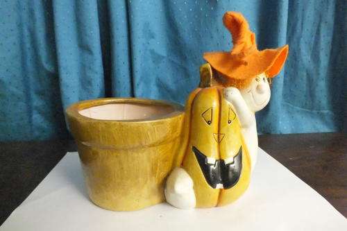 Ghost with Scary Pumpkin pot plant