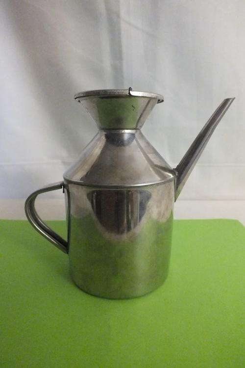 Stainless Steel 18-8 Olive Oil Canisters With Thin Spout 8 oz