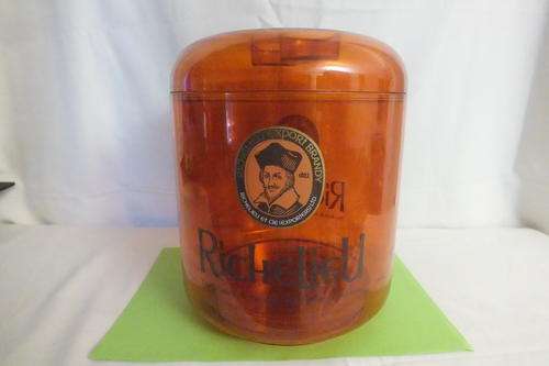 Richelieu Ice Bucket - Plastic With Lid