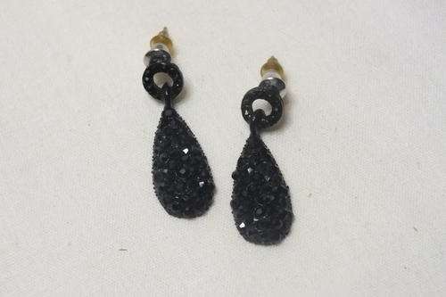 Earrings Black Tear Drop Rings 1 Pair