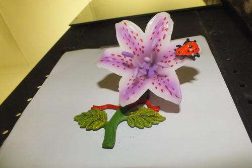 Fridge Magnet - Purple Flower With Lady Bug - Movable Flower On Springs
