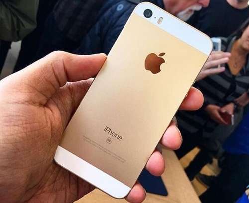 iphone SE gold 16GB **new condition**