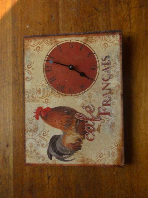 Cafe Francais Tin Clock