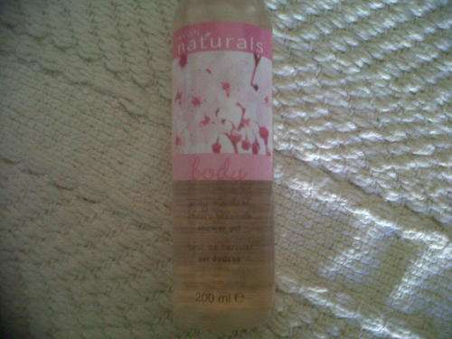 SHOWERGEL SENSES SHIPPING R35