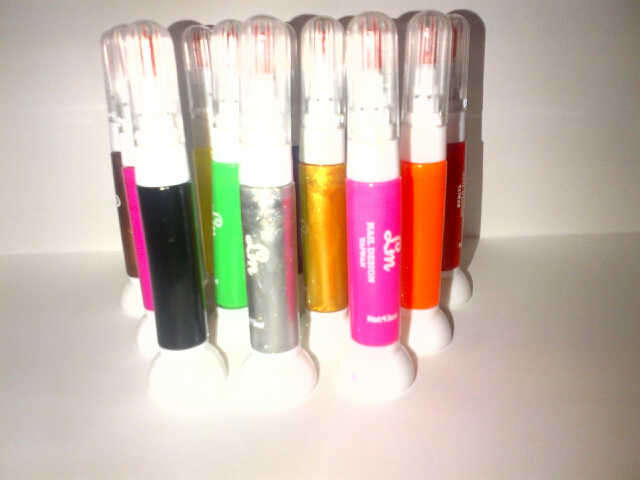 12 Nail pens Shipping R35