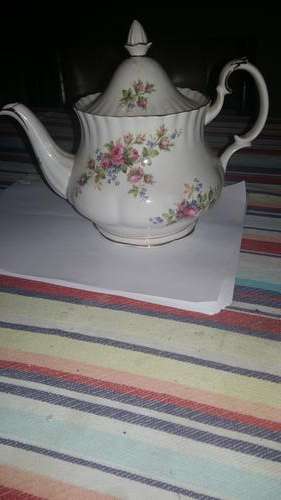 Royal Albert Moss Rose Tea pot