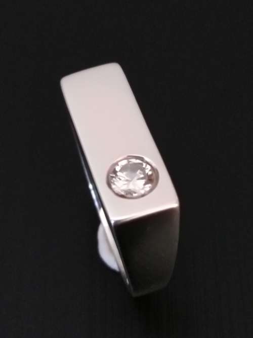 Genuine Solitaire 0,30ct Diamond 925 Sterling Silver Signet Ring. New. *EXCEPTIONAL VALUE FOR MONEY*