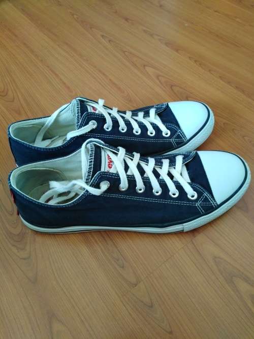 Levis Sneakers Size 11