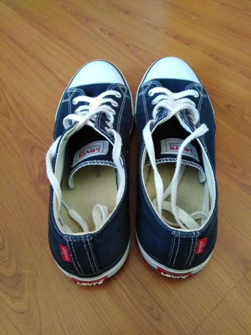 Levis Sneakers Size 11