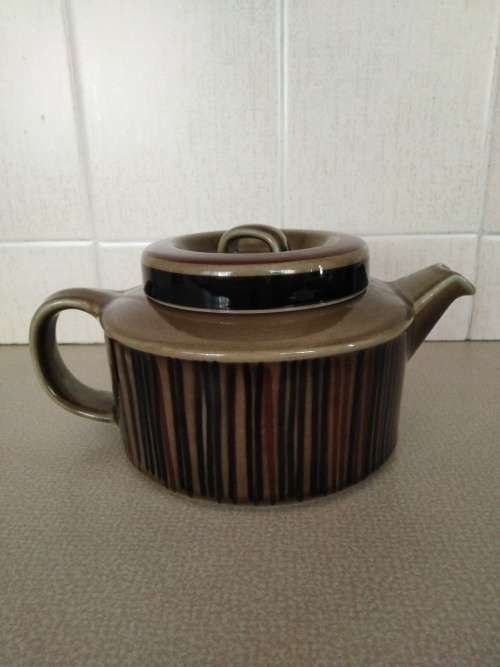 Large Tea Pot (Cosmos Arabia) made in Finland