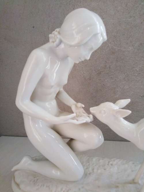 VINTAGE HUTSCHENREUTHER PORCELAIN FIGURINE `WOMAN WITH FAWN` IN EXCELLENT CONDITION