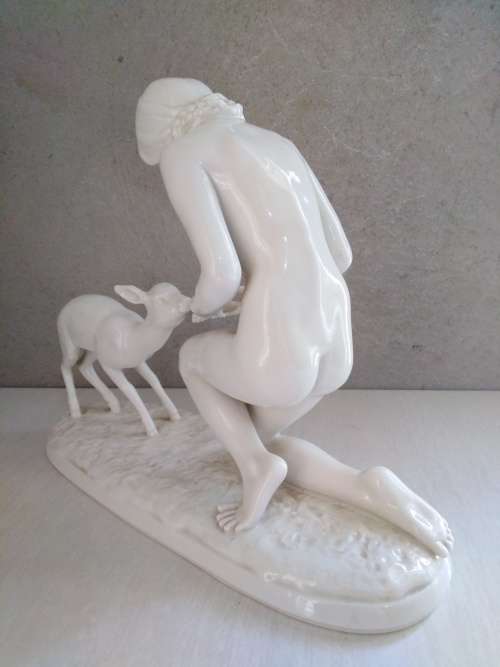 VINTAGE HUTSCHENREUTHER PORCELAIN FIGURINE `WOMAN WITH FAWN` IN EXCELLENT CONDITION