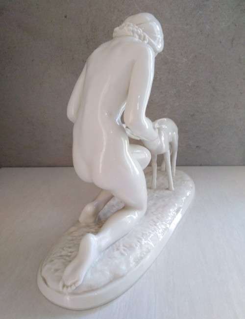 VINTAGE HUTSCHENREUTHER PORCELAIN FIGURINE `WOMAN WITH FAWN` IN EXCELLENT CONDITION