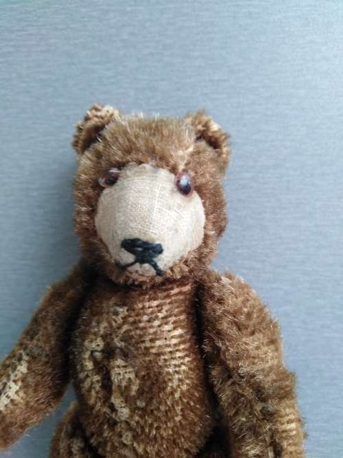 ANTIQUE GERMAN MINIATURE TEDDY BEAR FROM 1940s