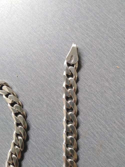 Heavy 925 Sterling Silver Necklace - 33.1 Grams - 60cm Length. As New!