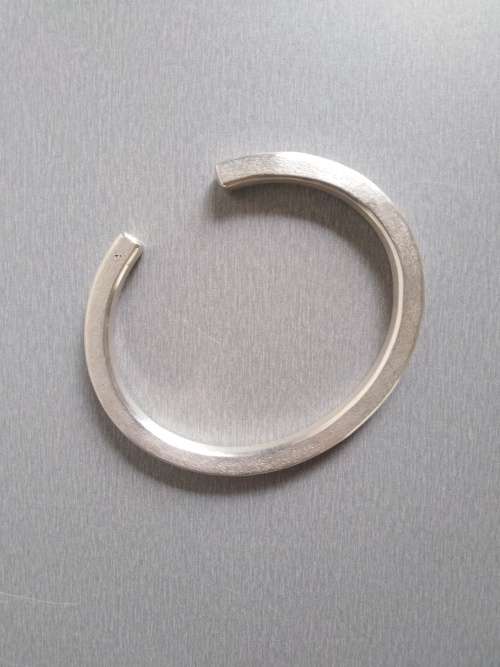 Stunning Handmade Mens Hallmarked 925 Sterling Silver Bangle - Weight 74 Grams! New