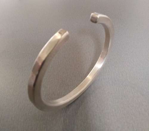 Stunning Handmade Mens Hallmarked 925 Sterling Silver Bangle - Weight 74 Grams! New