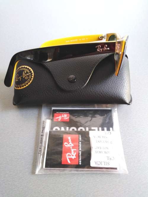 Original Ray-Ban Wayfarer Sunglasses As New!