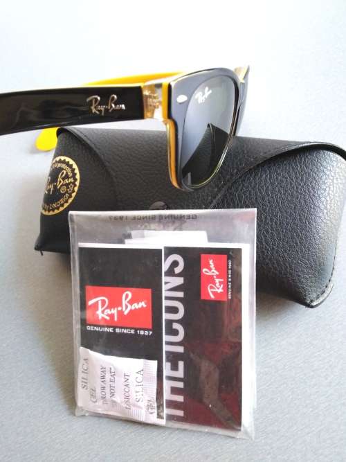 Original Ray-Ban Wayfarer Sunglasses As New!