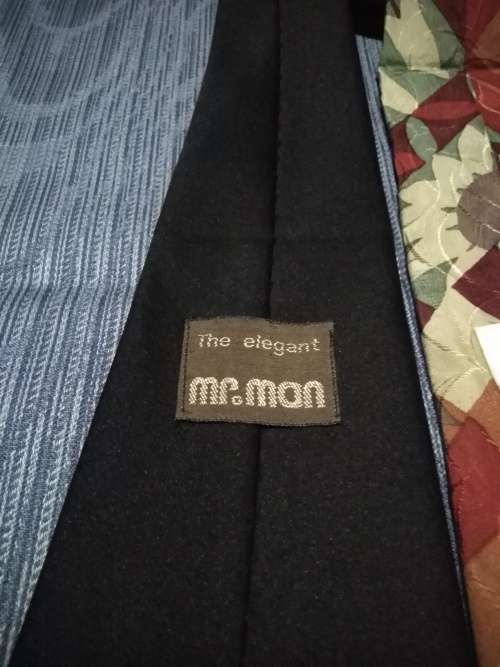 Genuine Silk Ties including Tie Travel Case in excellent Condition
