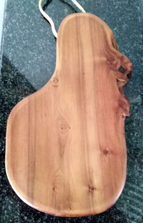 Beautiful Olive Wood Cutting Board in unused Condition