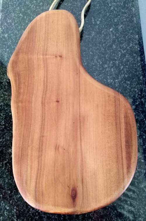 Beautiful Olive Wood Cutting Board in unused Condition