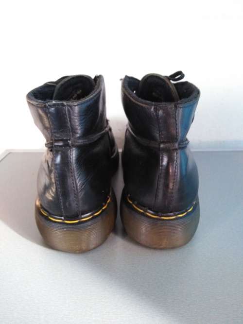 Authentic Dr. Martens Full Grain Leather Ankle Boots Made in England! Size 10 - Excellent Condition!