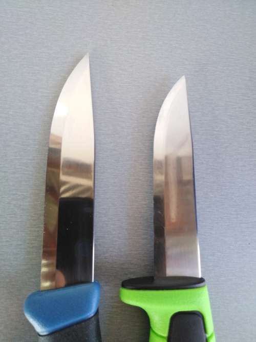 2 Mora Knives (Morakniv) As New