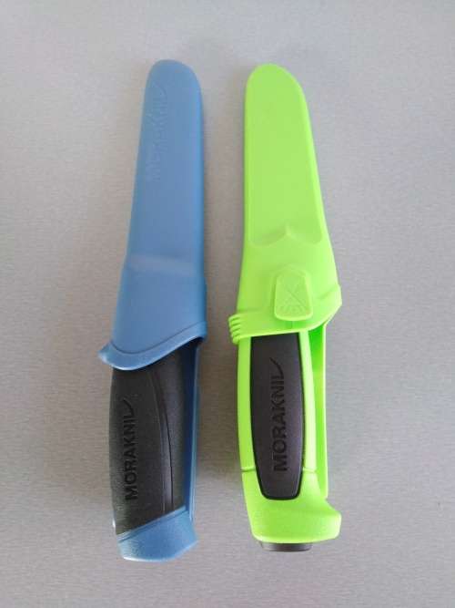 2 Mora Knives (Morakniv) As New