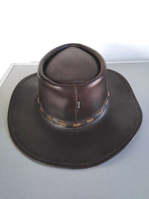 ROGUE EXPLORER Full Grain Leather Hat - As New! Size XL (60-61cm)